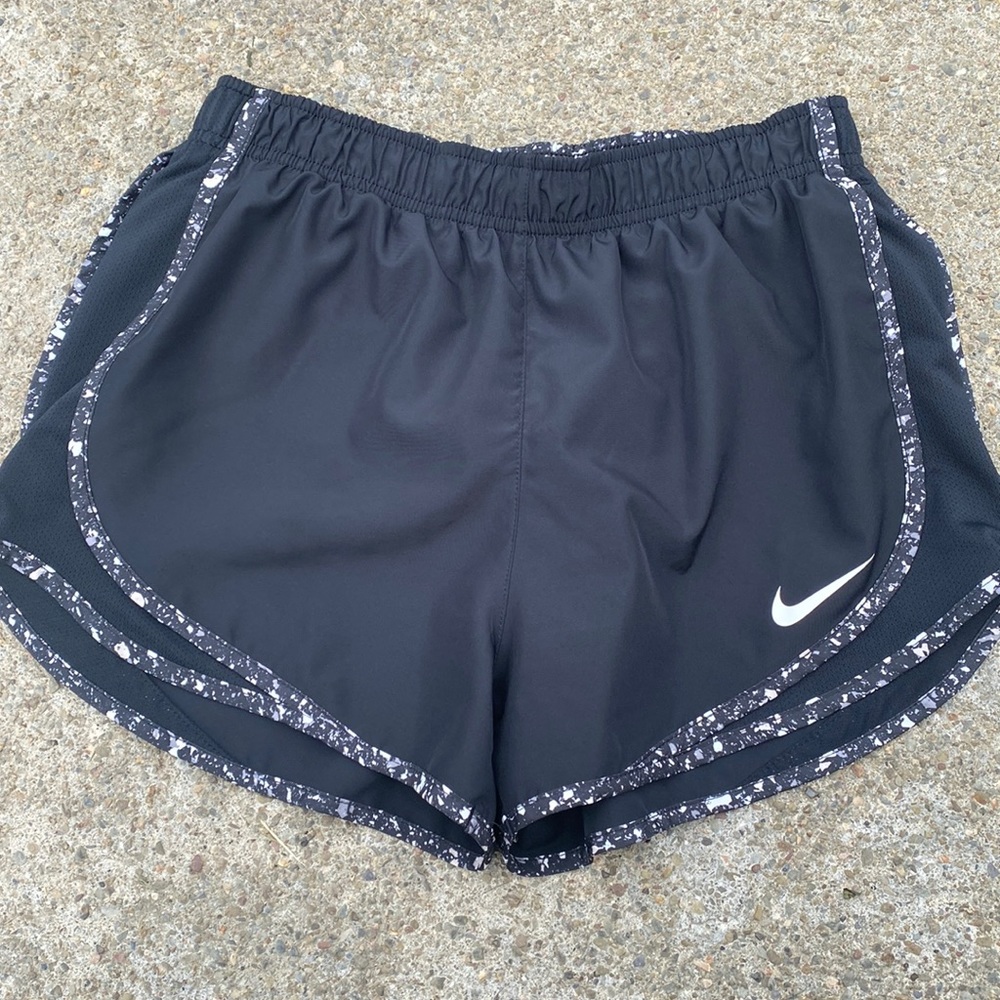 Nike runner short size small